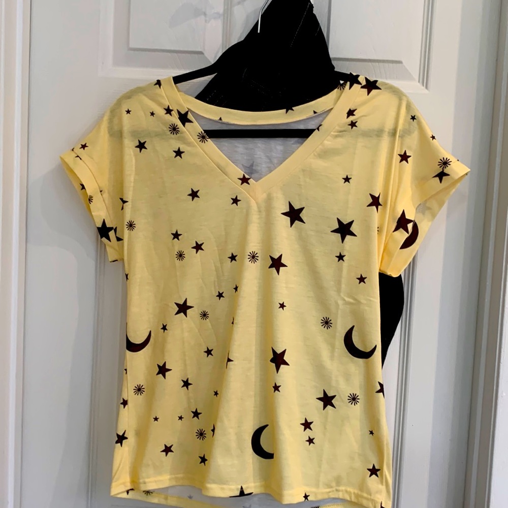 Stars ⭐️ Tshirt  yellow; super soft ;New never been worn.